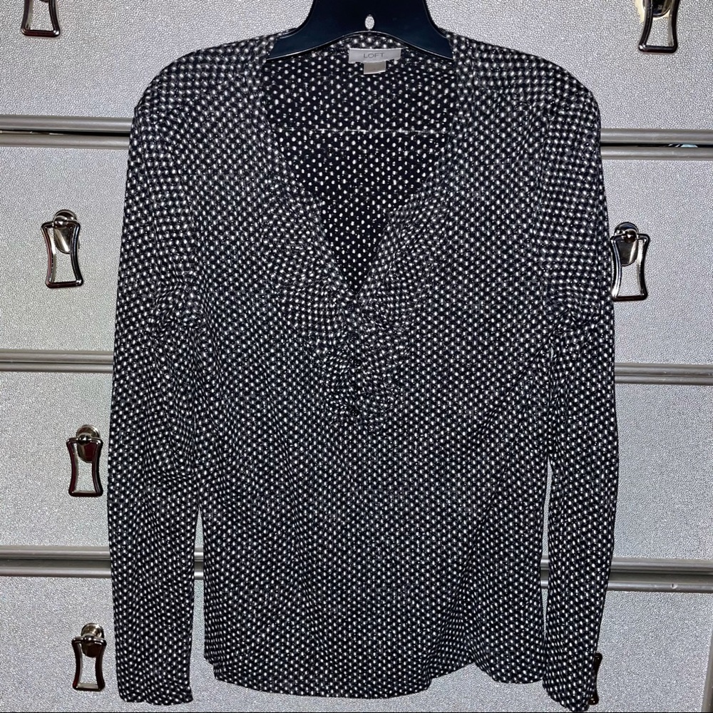 Long sleeve black / white loft tee
